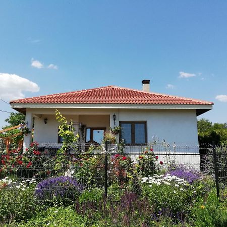 Hotel House Albena Durankulak Esterno foto